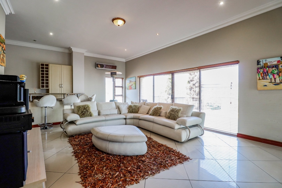 5 Bedroom Property for Sale in Xanadu Eco Residential Estate North West